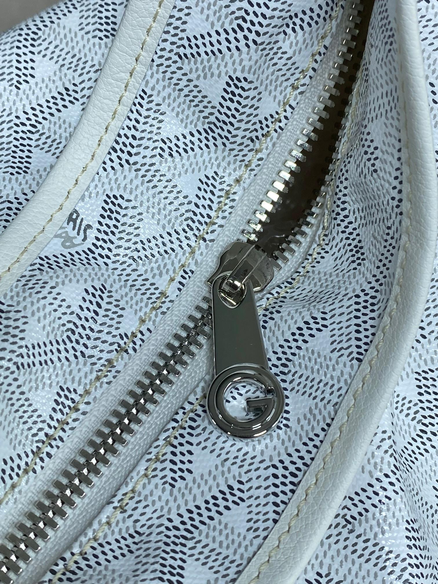 Goyard BOHEME HoBo 27 cm x 15 cm x 42 cm