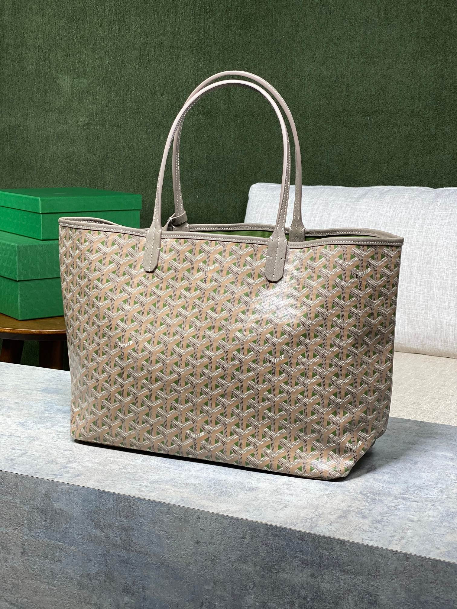 Goyard Small Saint Louis Bag 28 cm x 15 cm x 34 cm