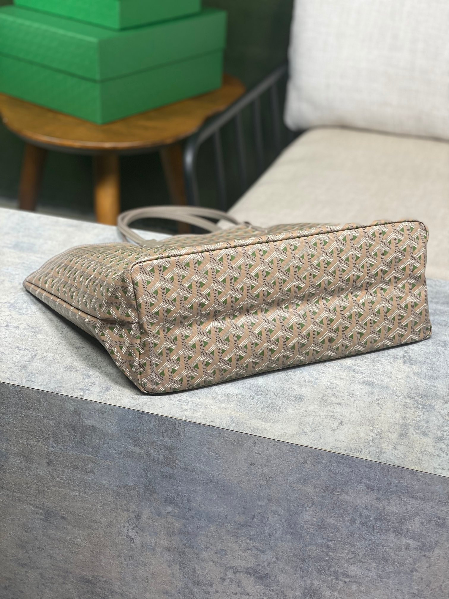 Goyard Small Saint Louis Bag 28 cm x 15 cm x 34 cm