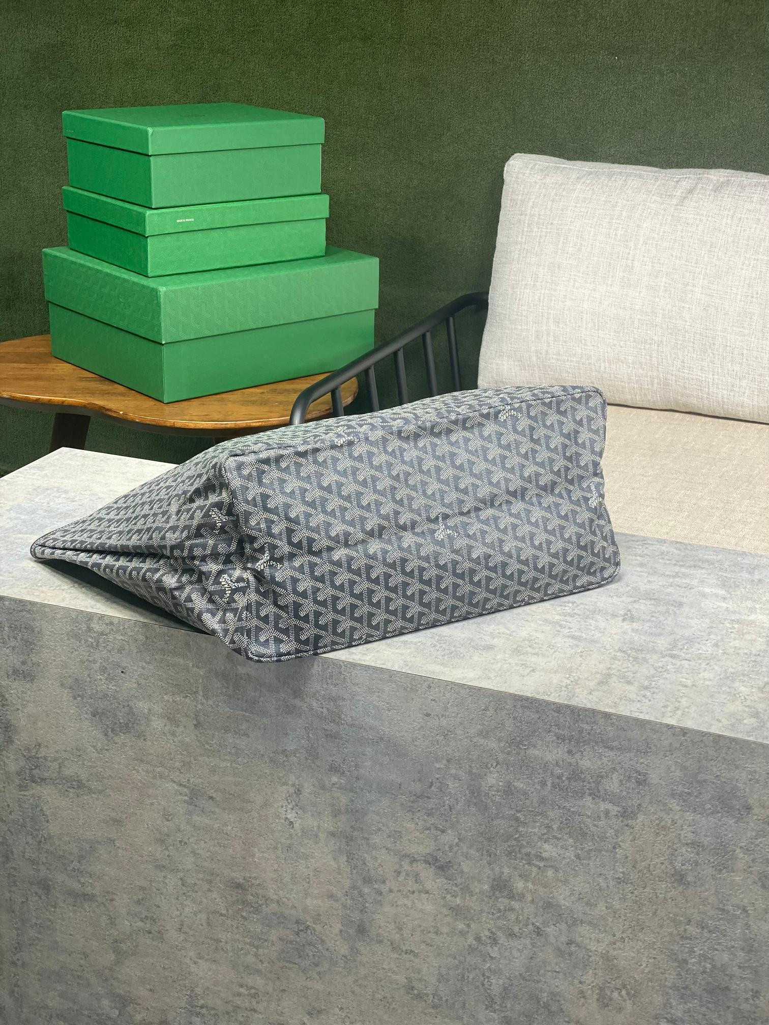 Goyard Saint Louis GM Bag 34 cm x 20 cm x 40 cm