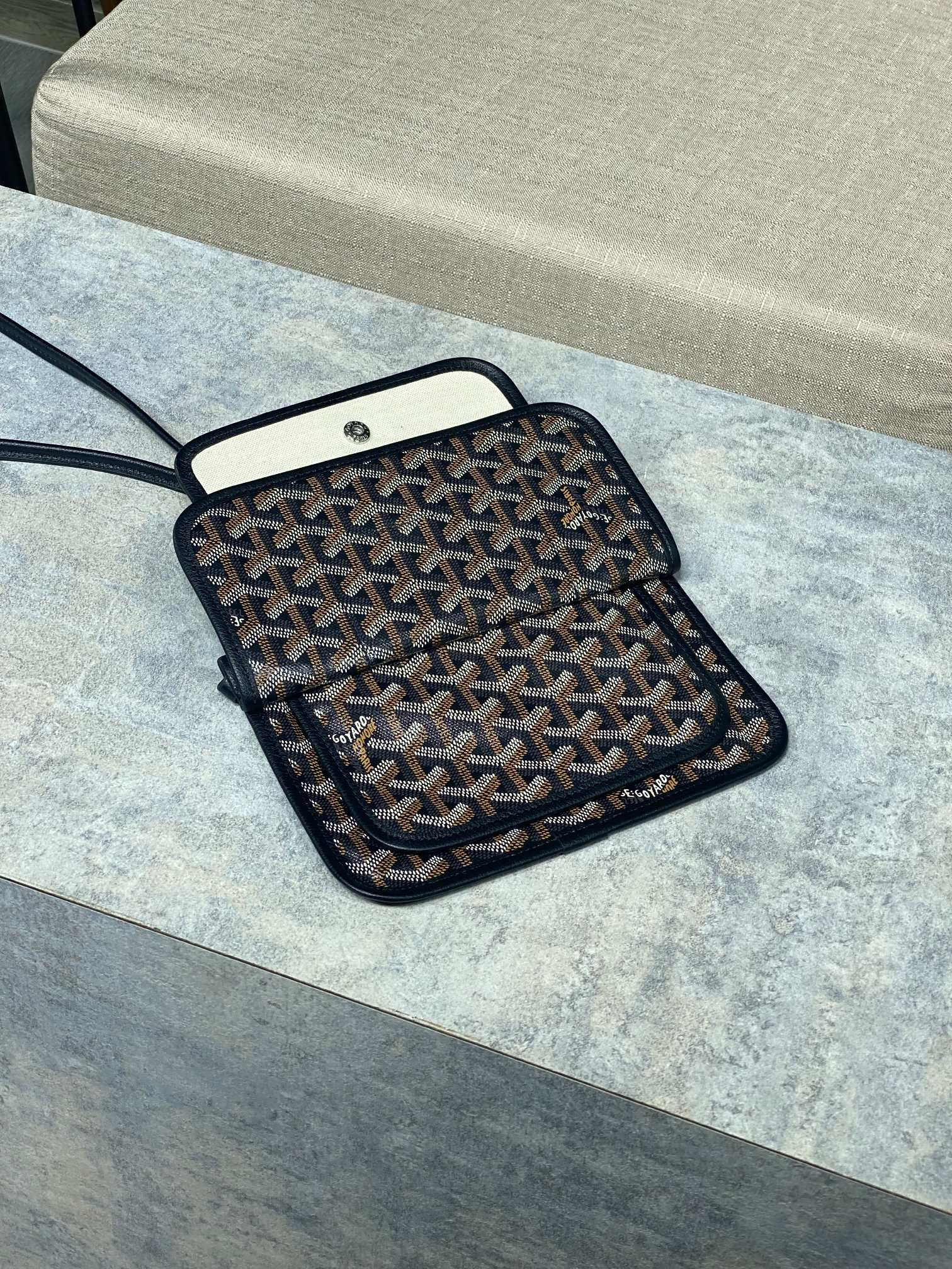 Goyard Plumet Pocket Wallet 21x14x2.5cm