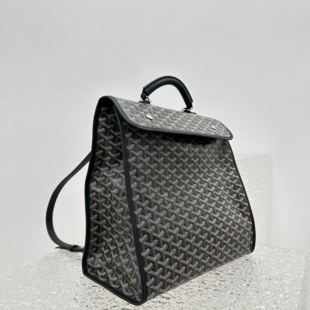 Goyard Saint Léger 37 cm x 15 cm x 34 cm