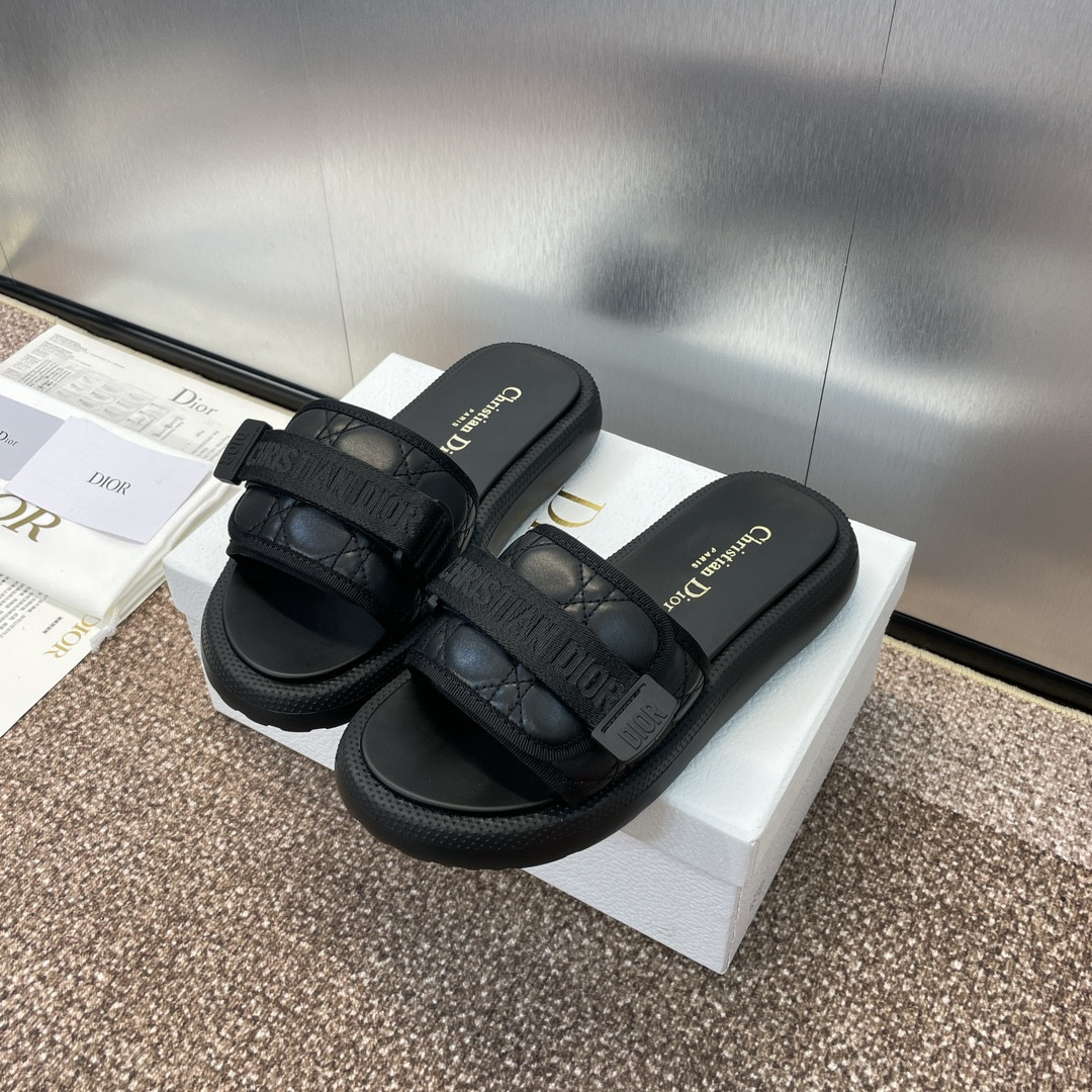 UA DIOR Dioriviera Dio(r)evolution Slide