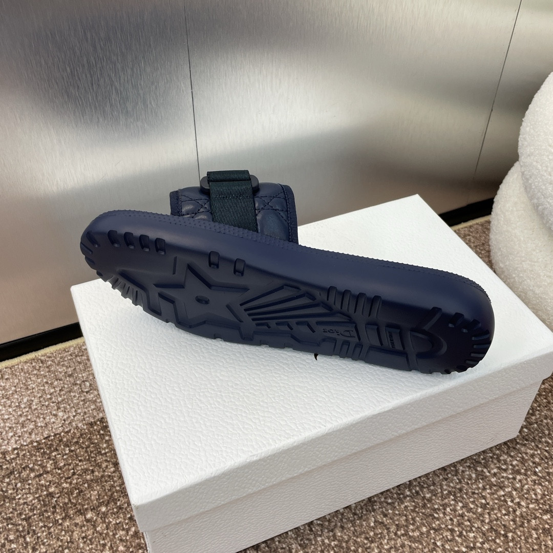 UA DIOR Dioriviera Dio(r)evolution Slide