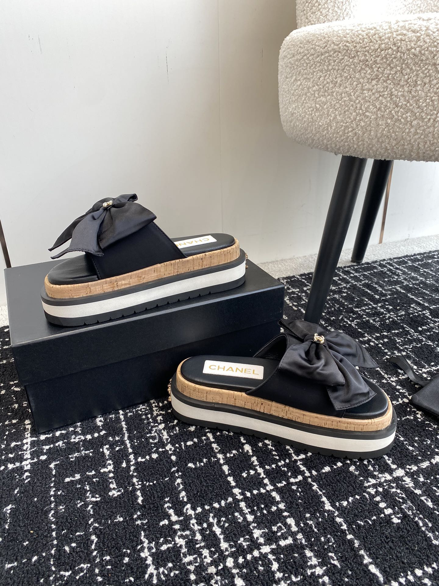 UA CHANEL PLATFORM SLIDES