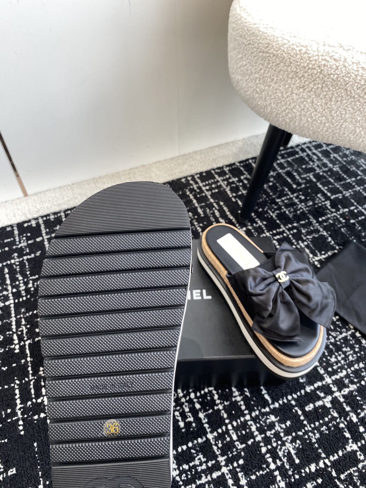 UA CHANEL PLATFORM SLIDES