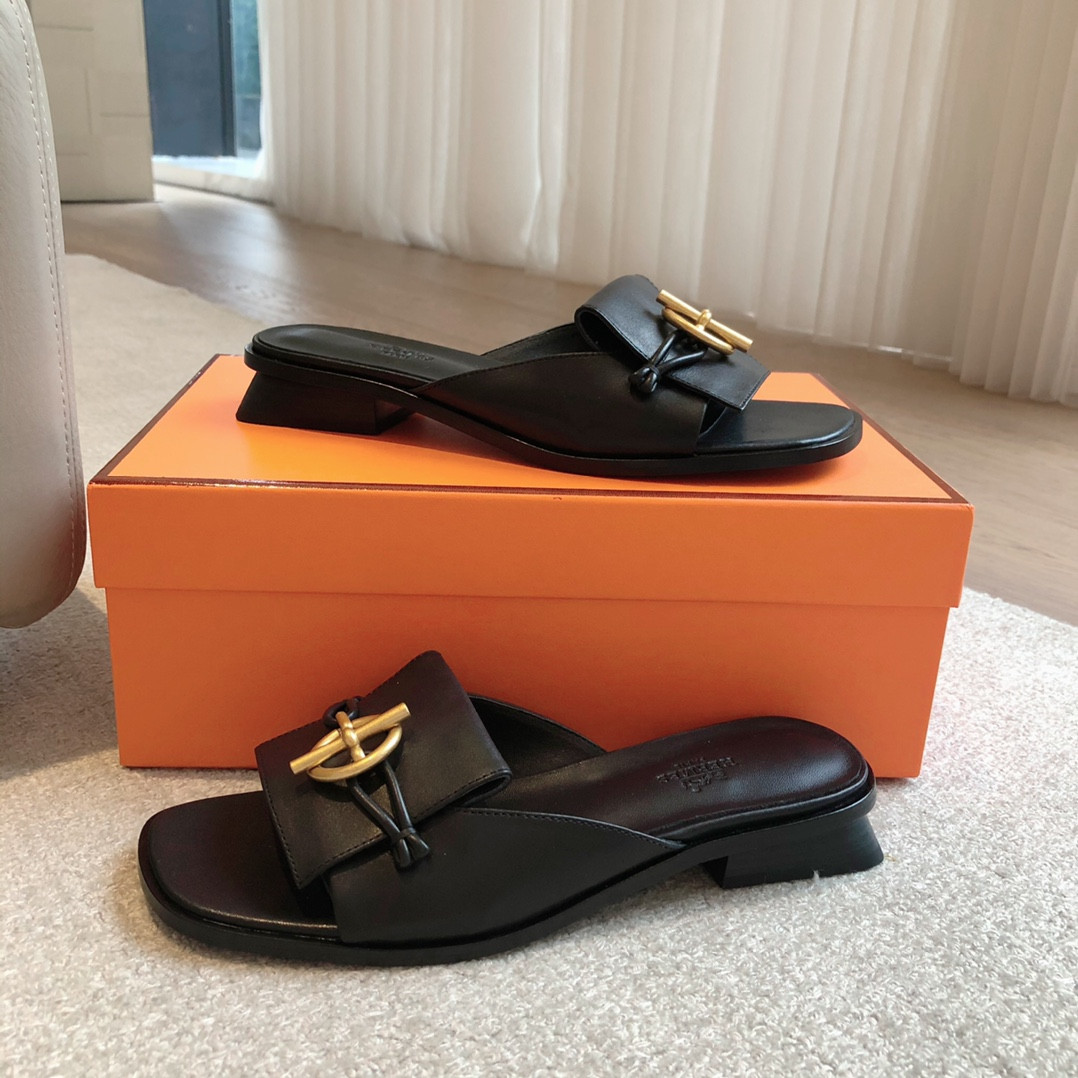 UA Hermès Isle sandal