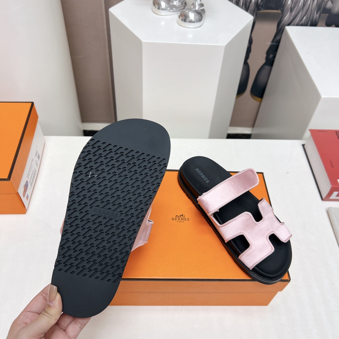 UA Hermès Chypre sandal