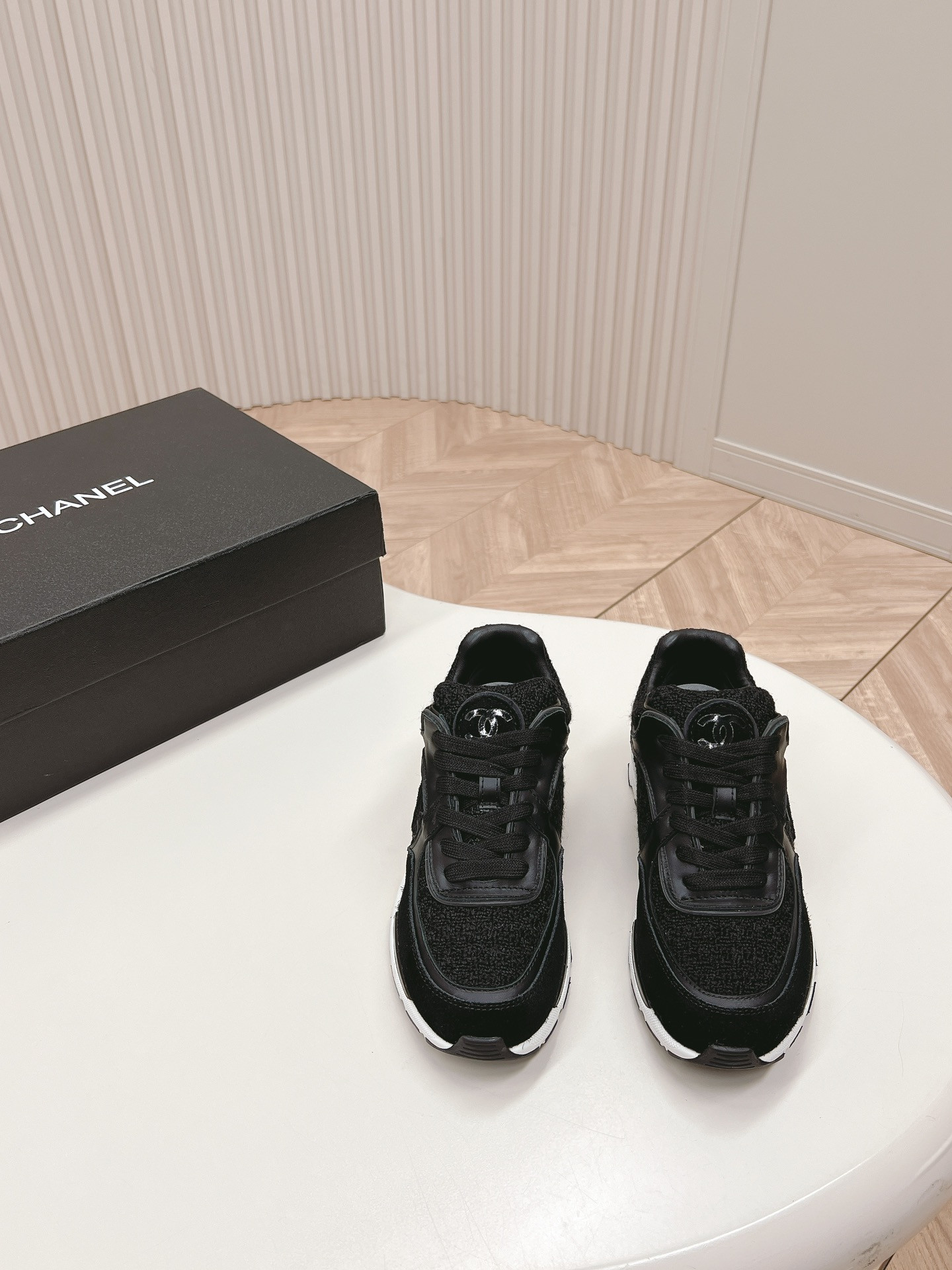 UA CHANEL SNEAKER