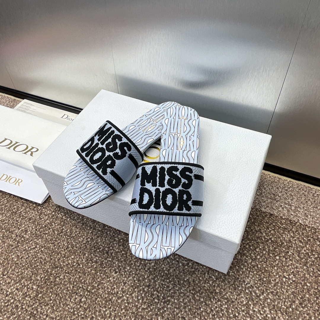 UA Dior Dway Slide