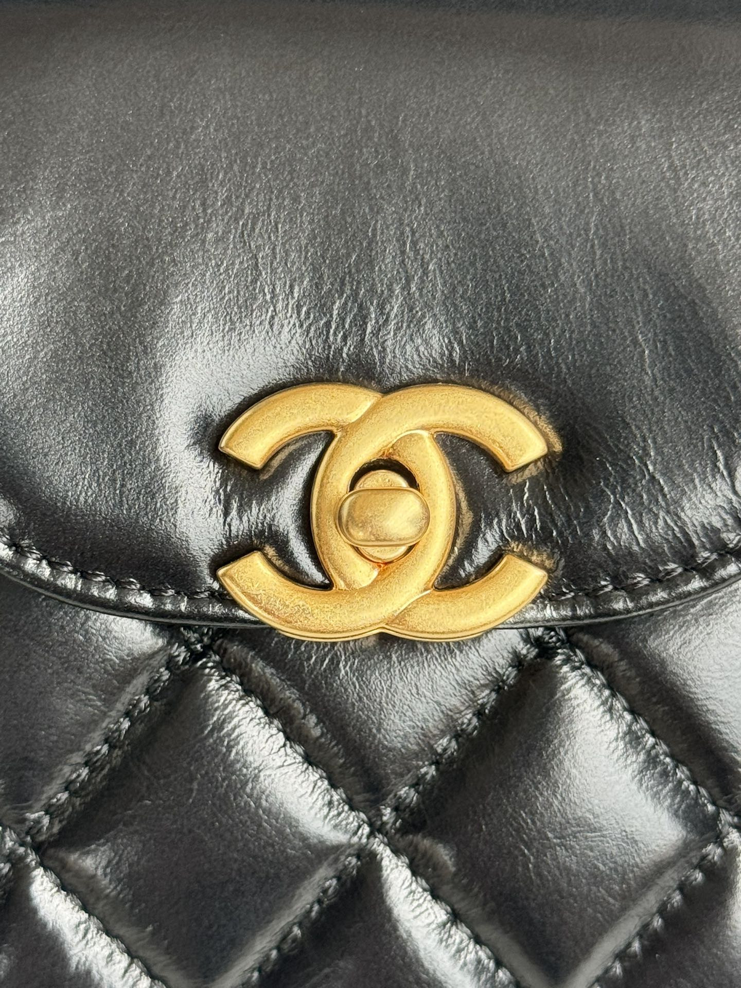 CHANEL 23 KELLY 19X13X7CM