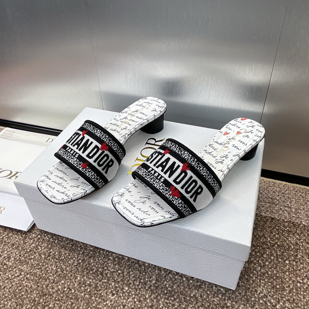 UA Dioramour Dway Heeled Slide