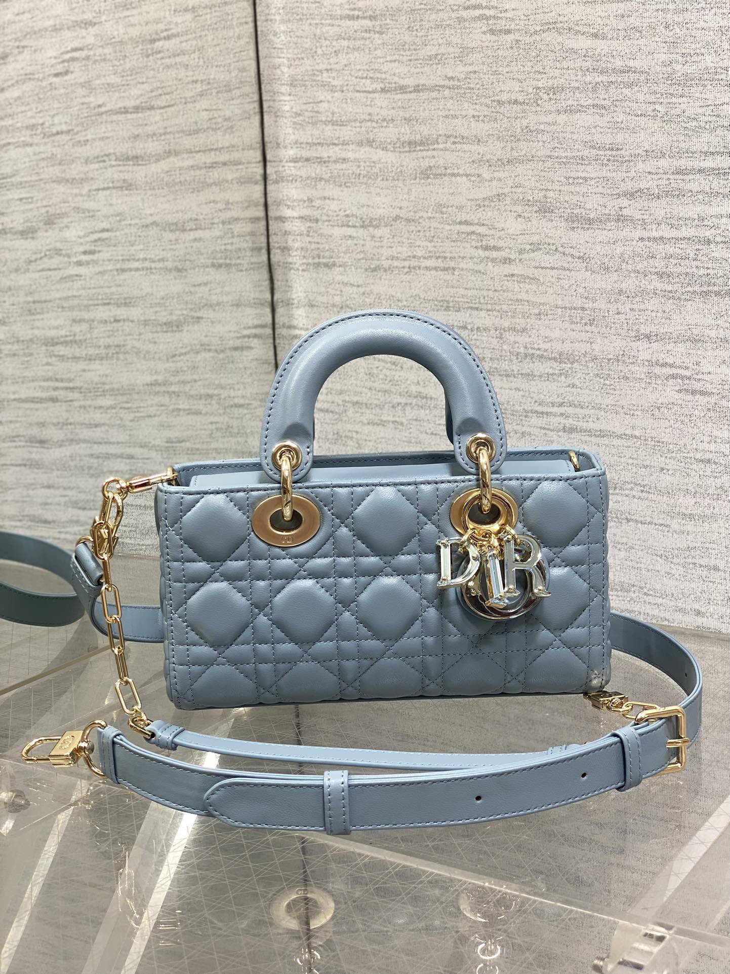 DIOR SAMLL D-JOY BAG 22.5 x 6 x 11.5CM