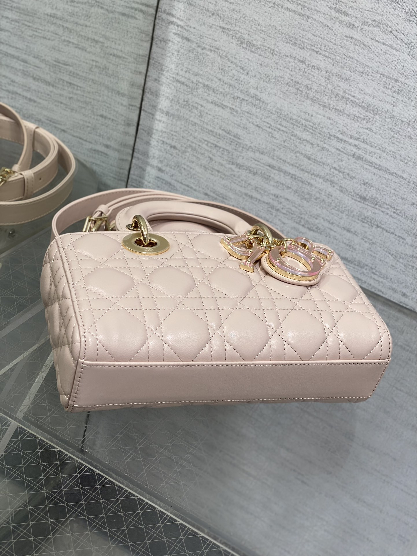 DIOR SAMLL D-JOY BAG 22.5 x 6 x 11.5CM