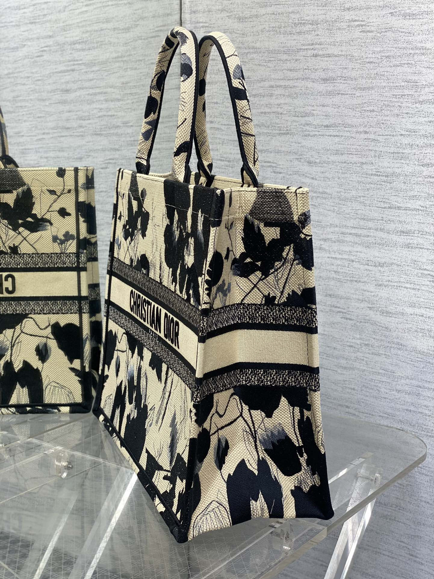 DIOR Tote 42 x 18 x 35cm