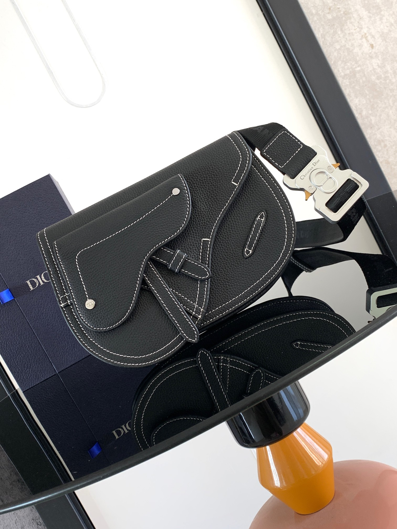 Dior Saddle Messenger Bag 24 x 16.5 x 5.5 cm