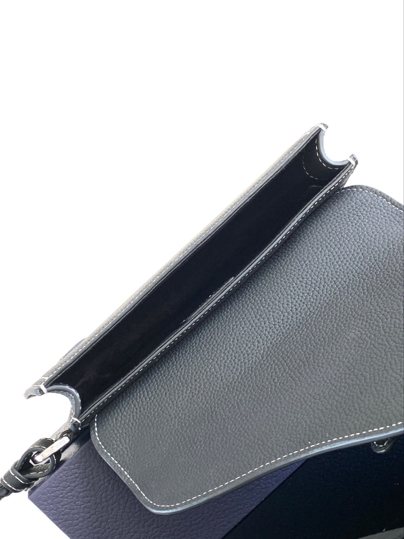 Dior Saddle Messenger Bag 24 x 16.5 x 5.5 cm
