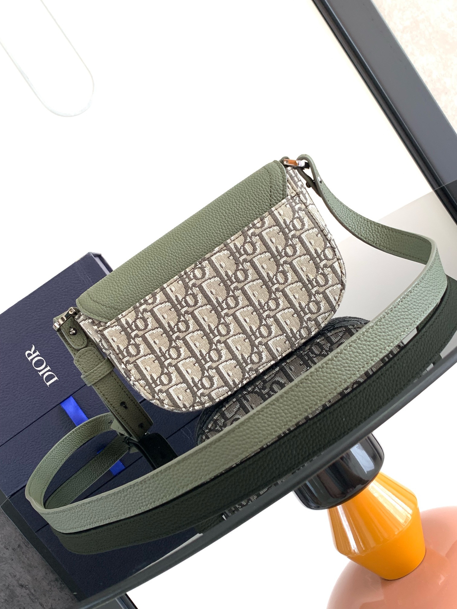 Dior Saddle Messenger Bag 24 x 16.5 x 5.5 cm