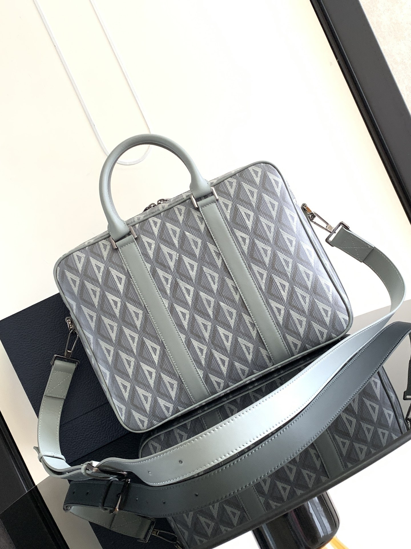 Dior Zipped Briefcase 37 x 28 x 6 cm