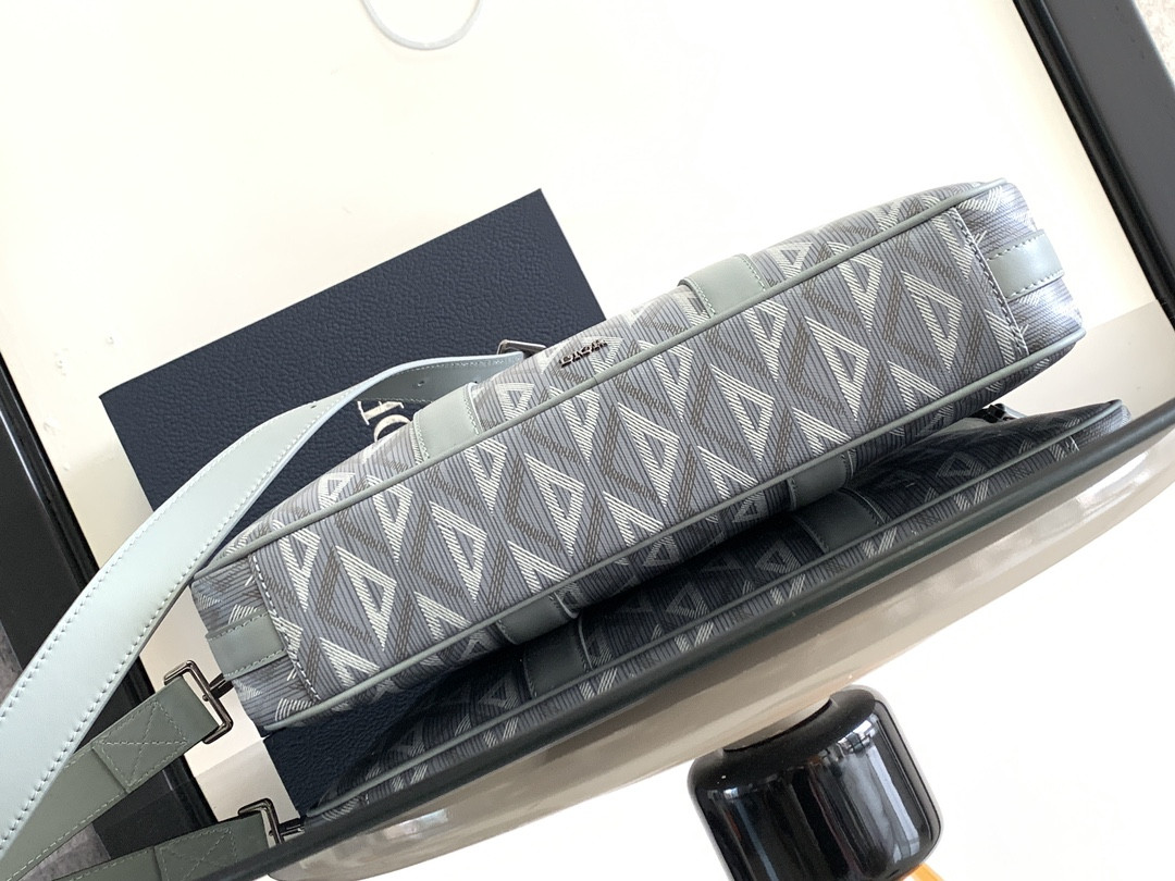 Dior Zipped Briefcase 37 x 28 x 6 cm