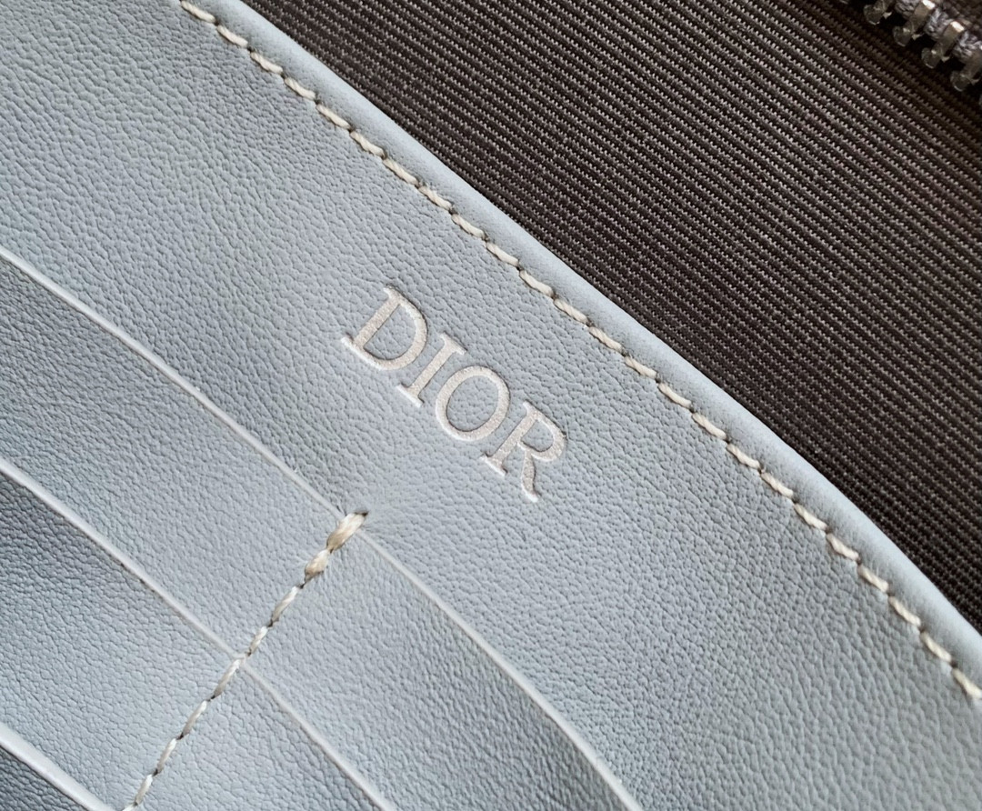 Dior A5 Triangle Pouch 27 x 19.5 x 6 cm