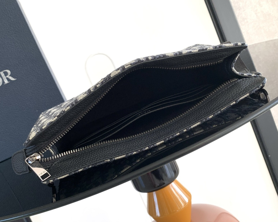 Dior A5 Triangle Pouch 27 x 19.5 x 6 cm