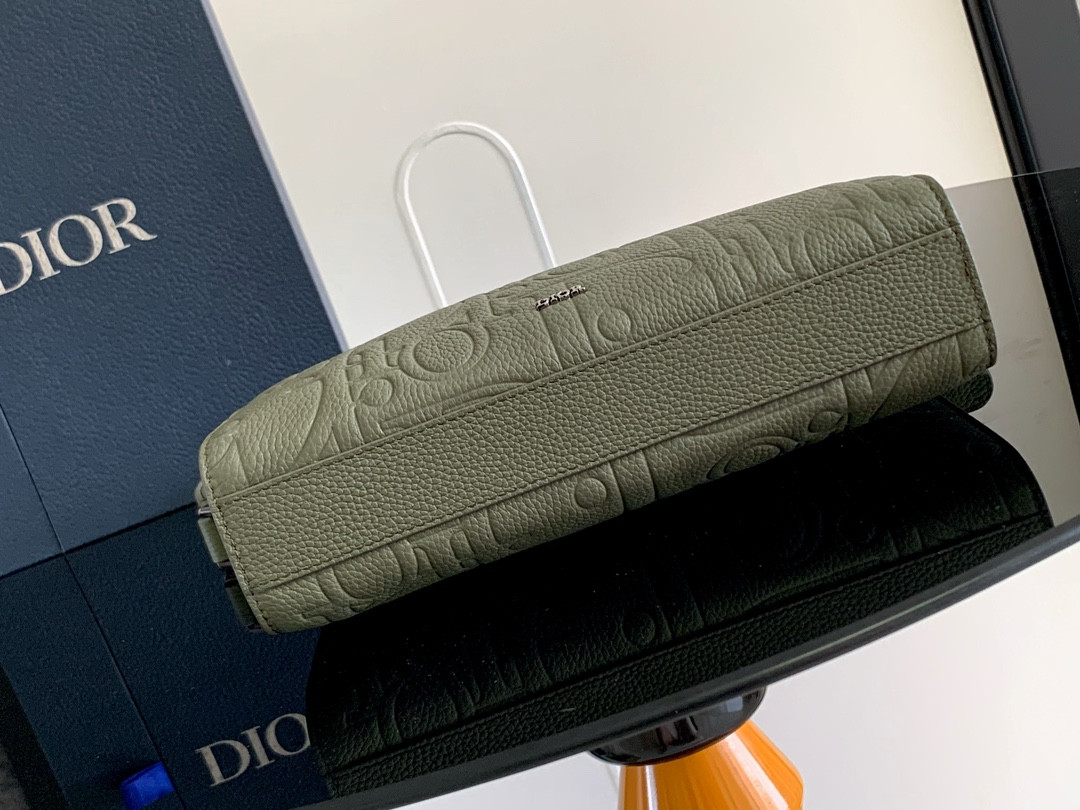 Dior A5 Triangle Pouch 27 x 19.5 x 6 cm