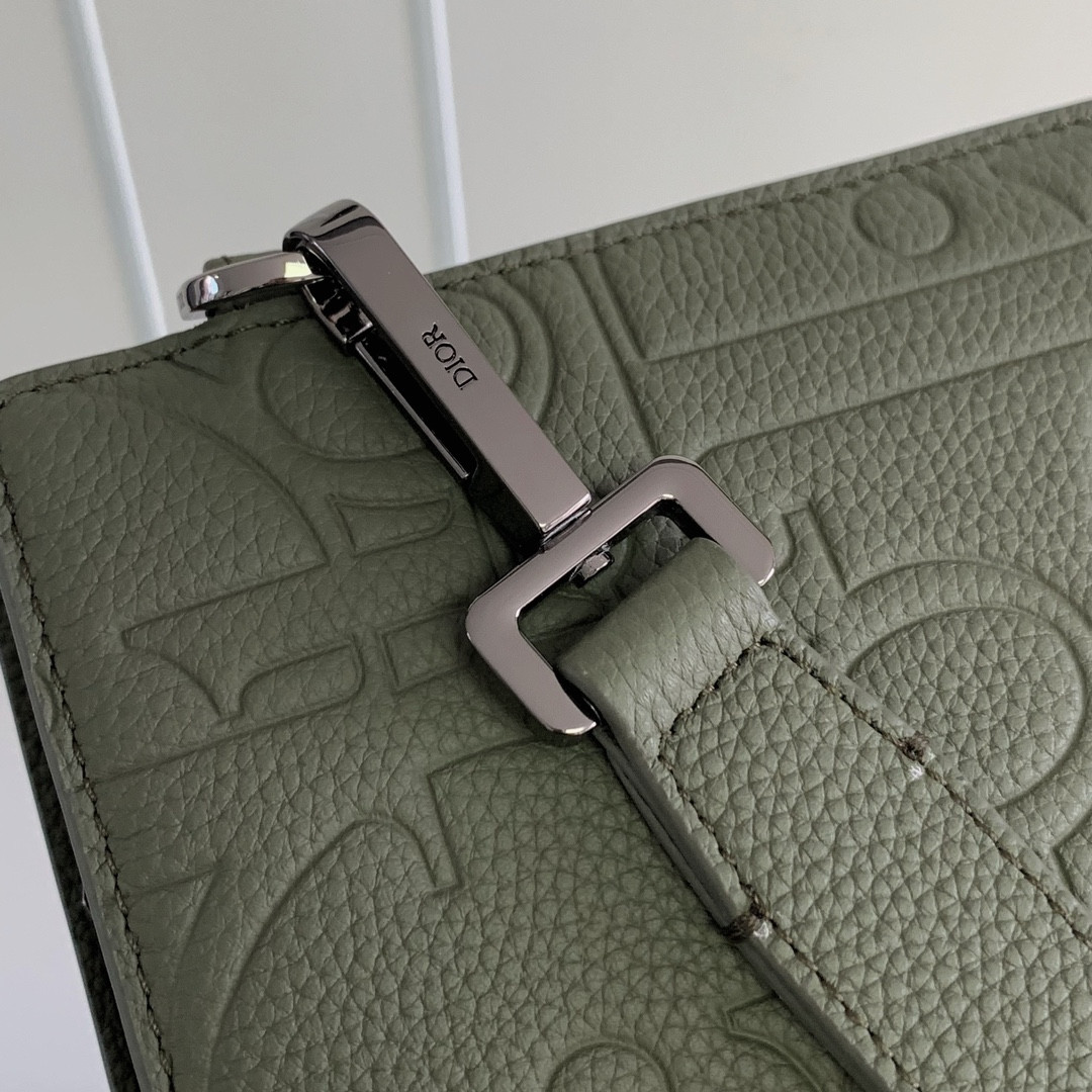 Dior A5 Triangle Pouch 27 x 19.5 x 6 cm