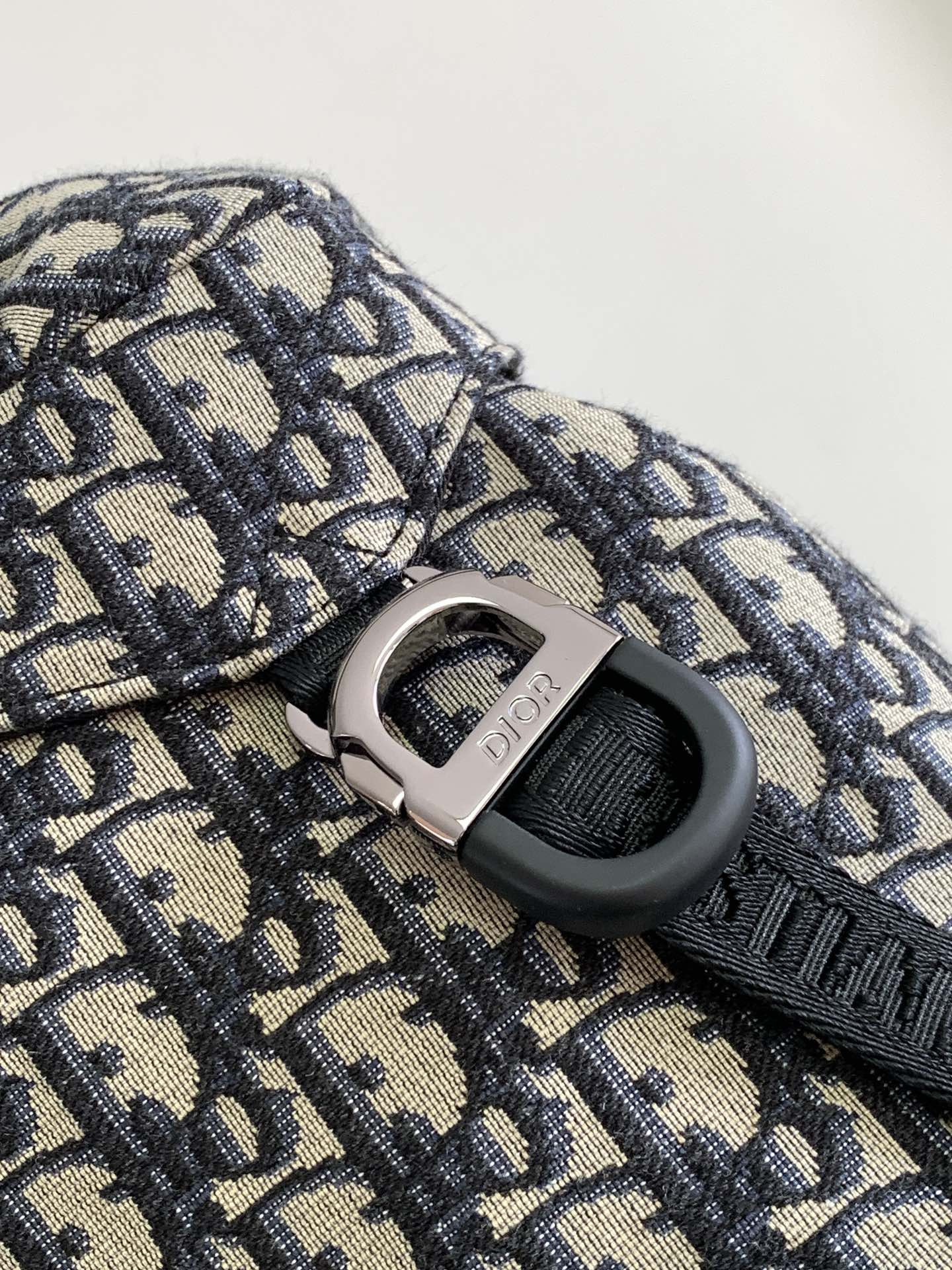 Dior 8 Backpack with Flap Beige and Black Dior Oblique Jacquard 31 x 48 x 16.5 cm