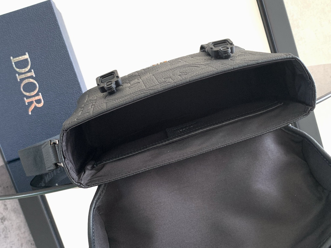 Dior Hit the Road Messenger Bag with Flap Black Dior Gravity Leather and Black Grained Calfskin 24 x 18 x 8 cm