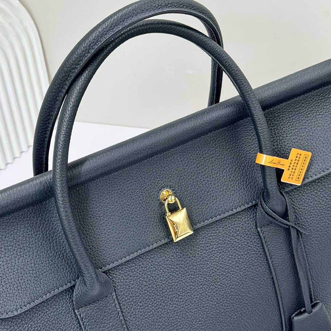 Loro Piana Loom Bag L32 Grained Calfskin 33 x 23 x 18 cm