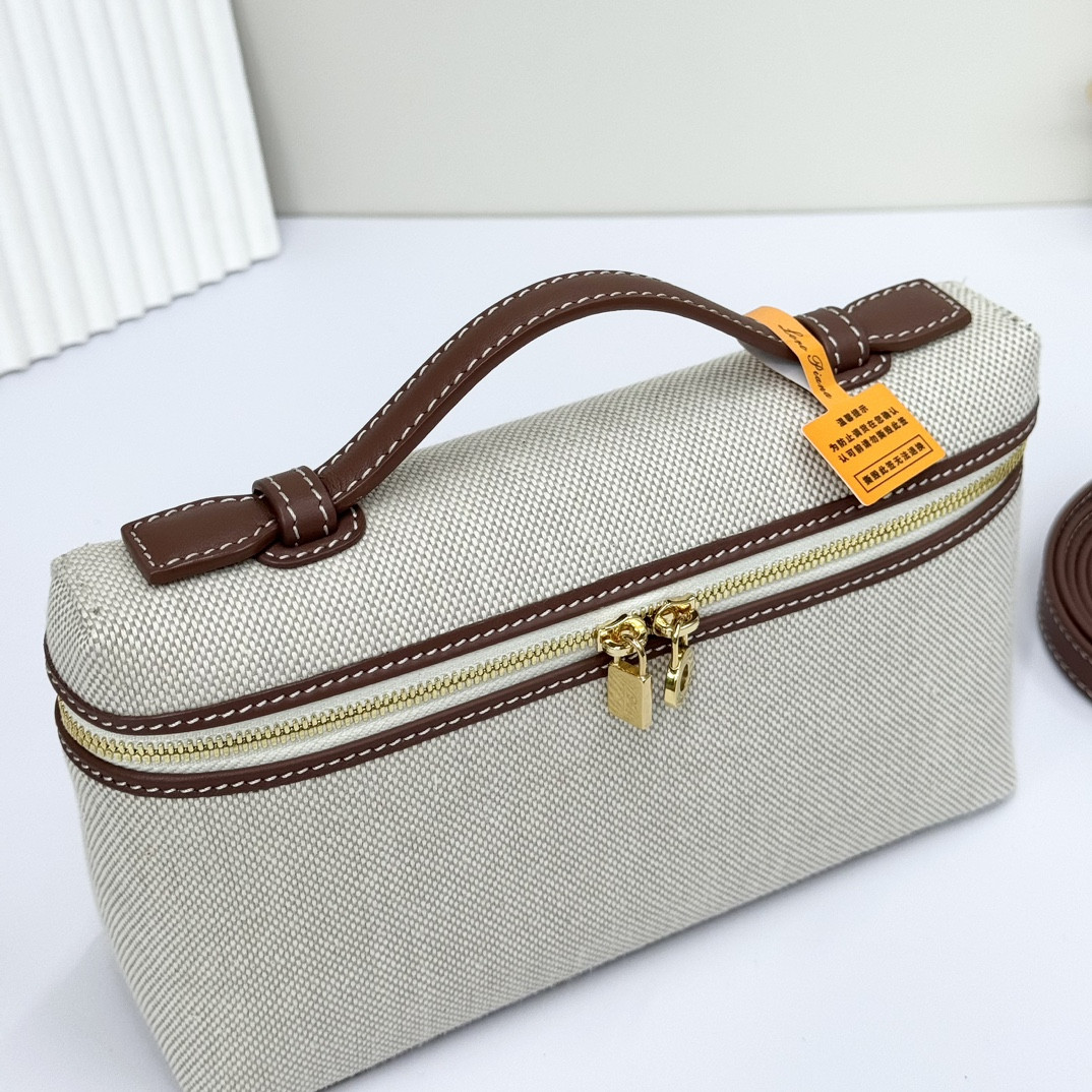 Loro Piana Extra Pocket L19 Cotton, Linen 11 x 19 x 6.5 cm