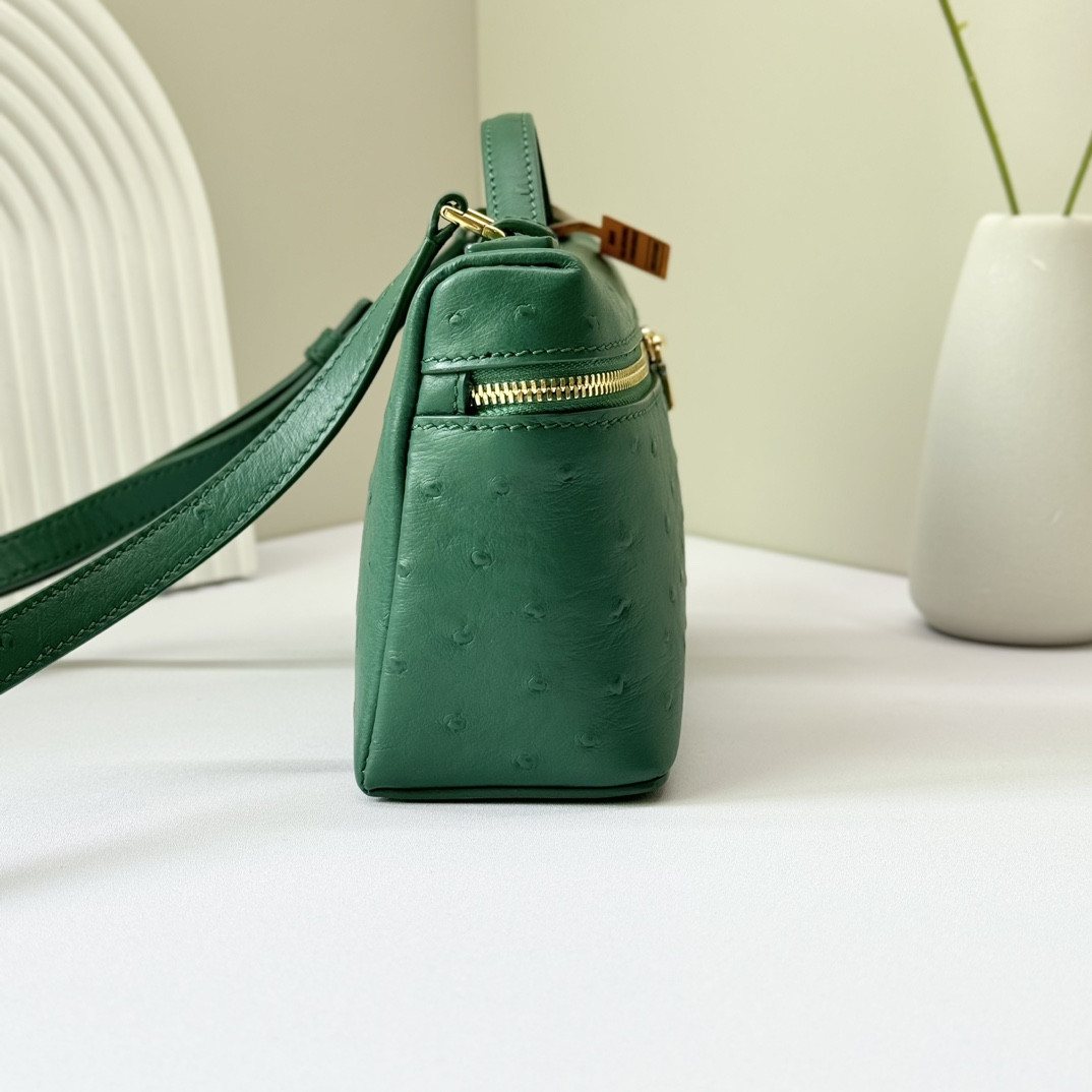 Loro Piana Extra Pocket L19 Ostrich-grained Leather 11 x 19 x 6.5 cm