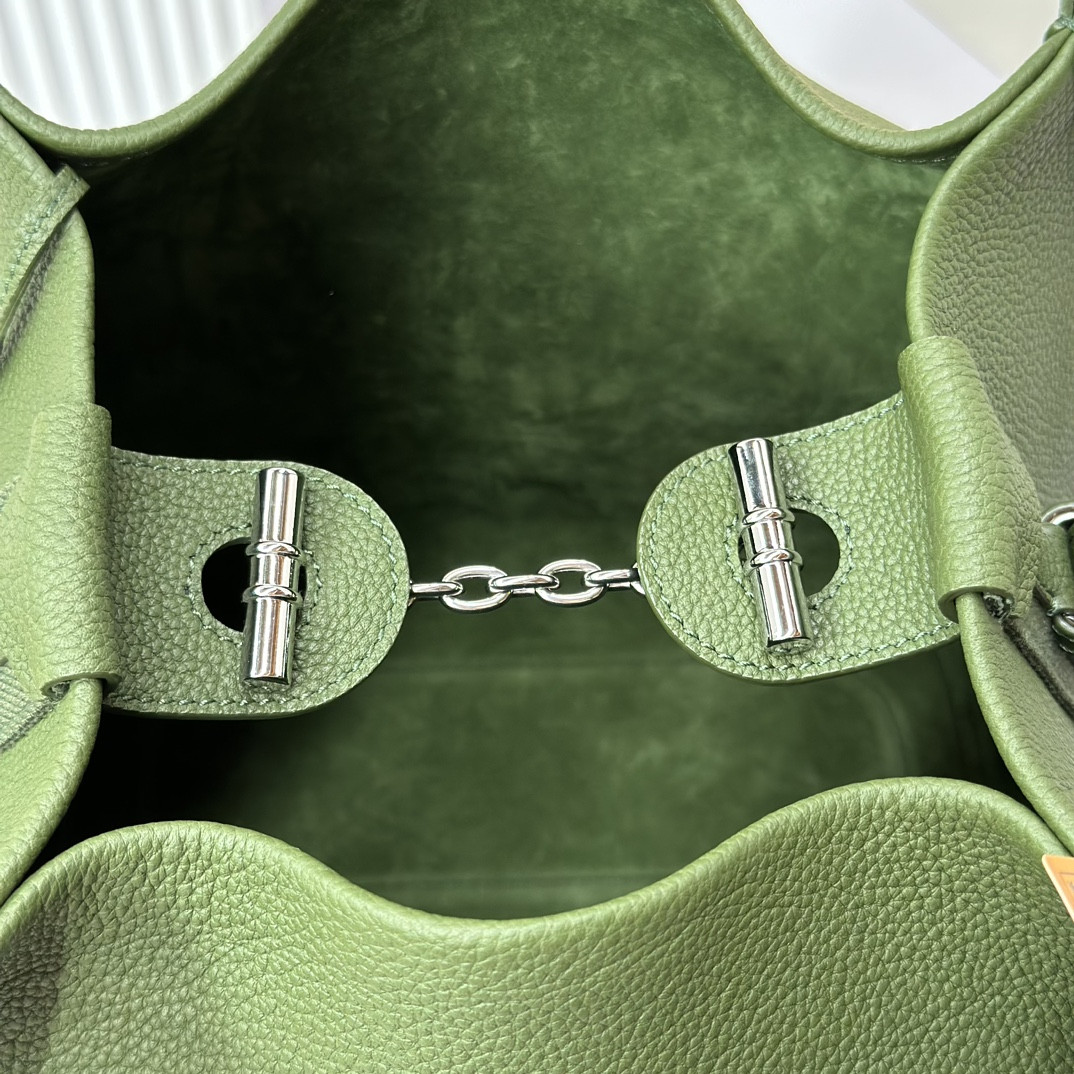 Loro Piana Large Bale Bag Grained Calfskin 24 x 20 x 27 cm