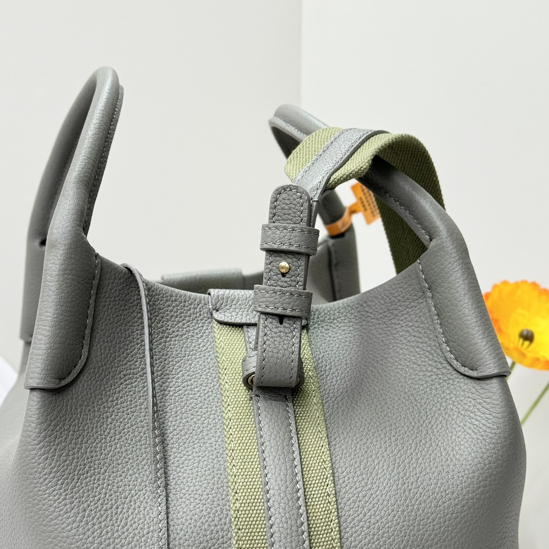 Loro Piana Large Bale Bag Grained Calfskin 24 x 20 x 27 cm