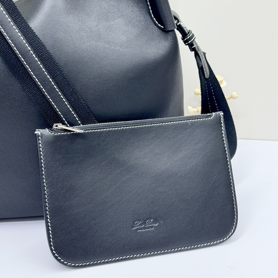 Loro Piana Large Bale Bag Smooth Calfskin 24 x 20 x 27 cm