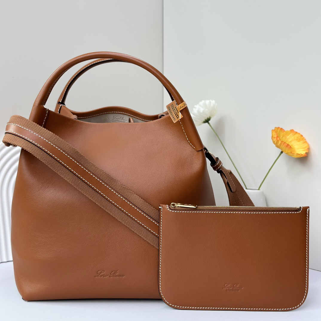 Loro Piana Large Bale Bag Smooth Calfskin 24 x 20 x 27 cm