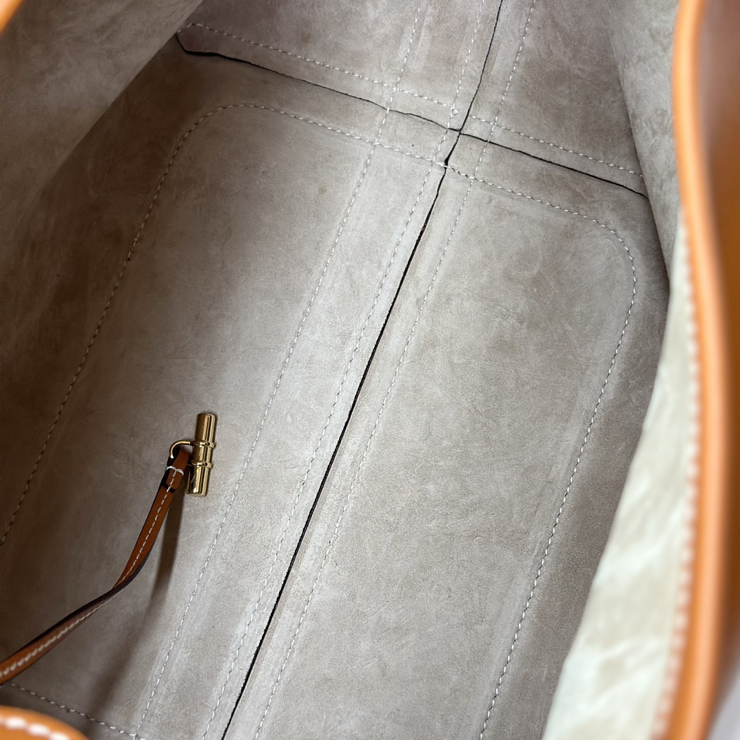 Loro Piana Large Bale Bag Smooth Calfskin 24 x 20 x 27 cm