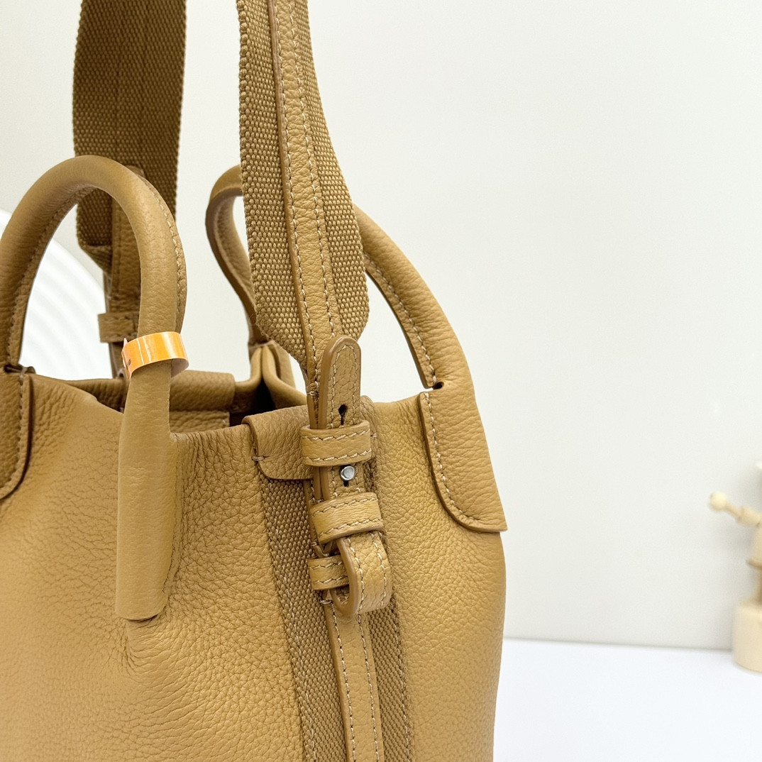 Loro Piana Micro Bale Bag Grained Calfskin 23 x 16 x 14 cm