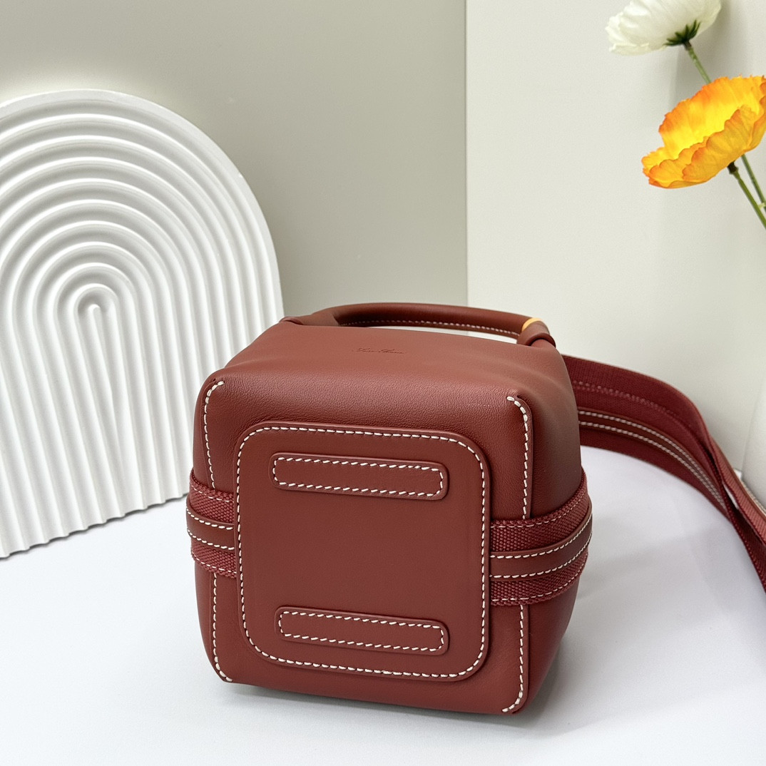 Loro Piana Micro Bale bag Smooth Calfskin 23 x 16 x 14 cm