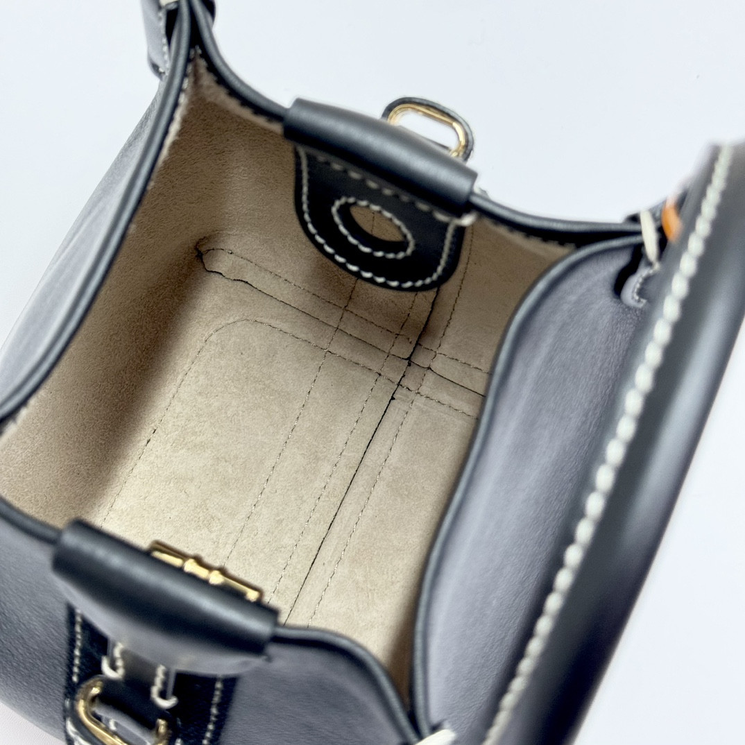 Loro Piana Micro Bale bag Smooth Calfskin 23 x 16 x 14 cm