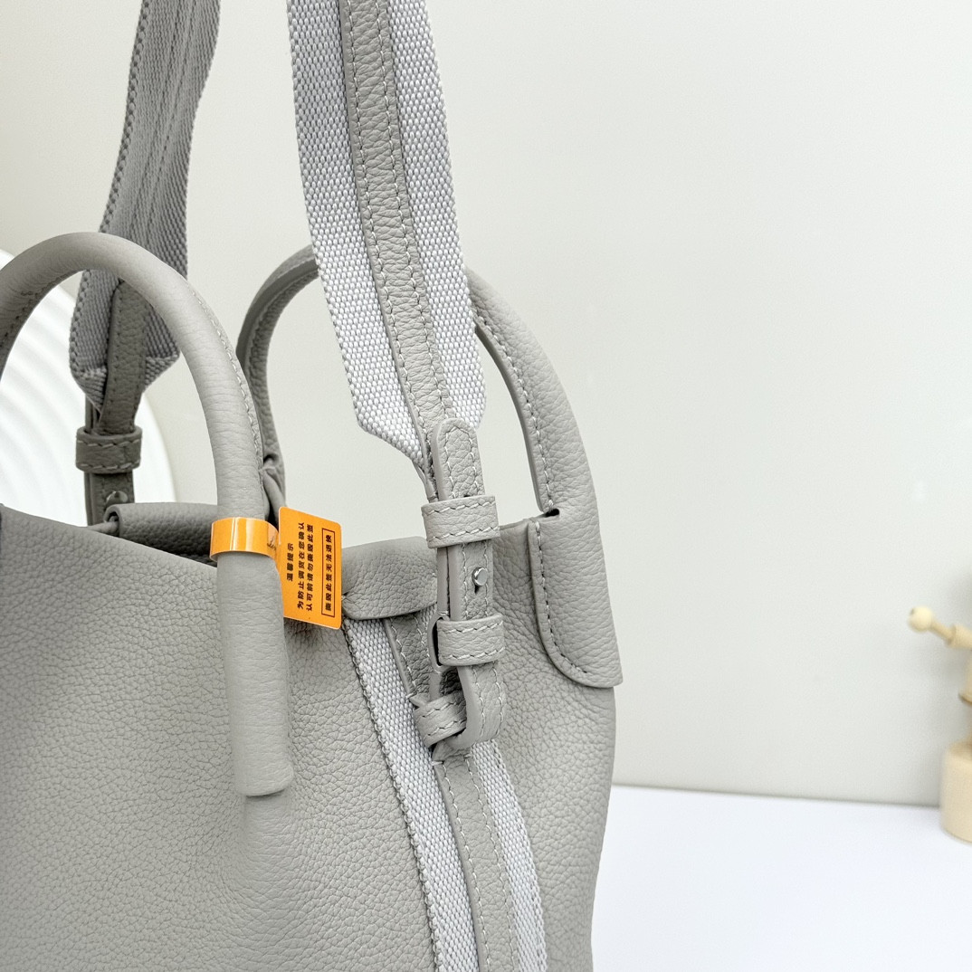 Loro Piana Micro Bale bag Grained Calfskin 23 x 16 x 14 cm