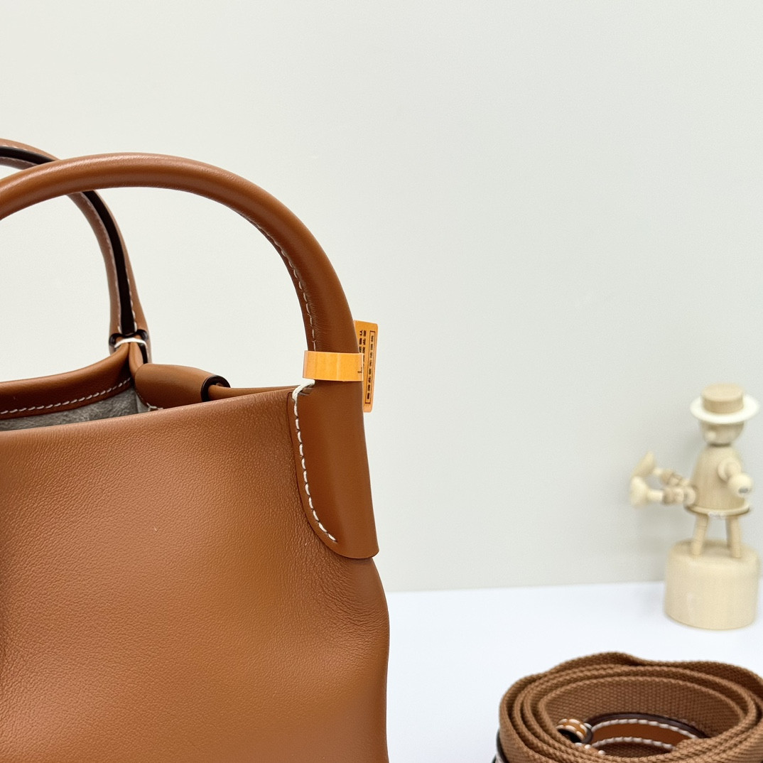 Loro Piana Micro Bale bag Smooth Calfskin 23 x 16 x 14 cm