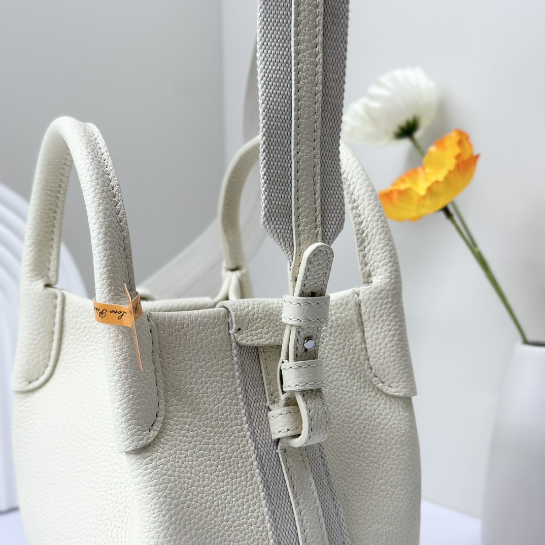 Loro Piana Micro Bale bag Grained Calfskin 23 x 16 x 14 cm