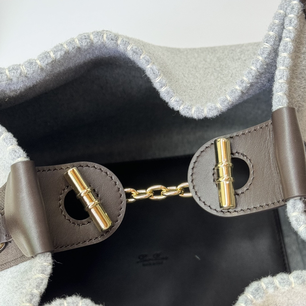 Loro Piana Large Bale Bag 24 x 20 x 27 cm