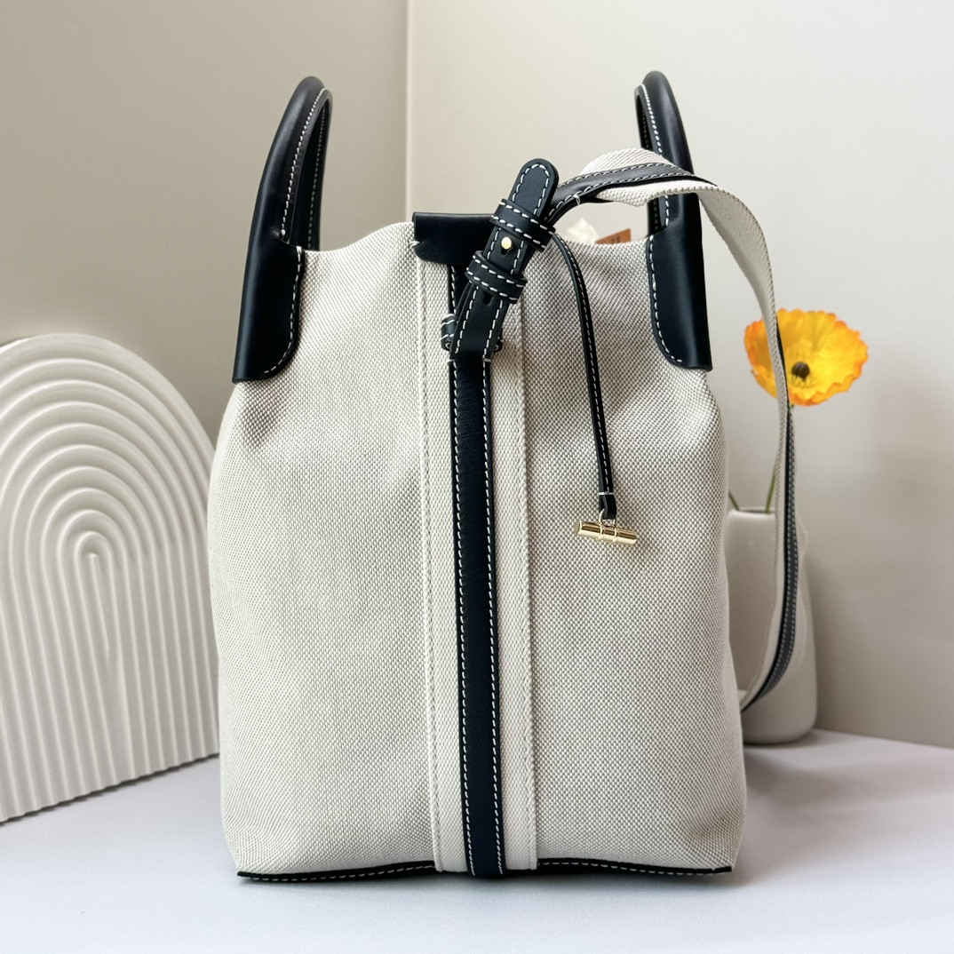 Loro Piana Large Bale Bag 24 x 20 x 27 cm