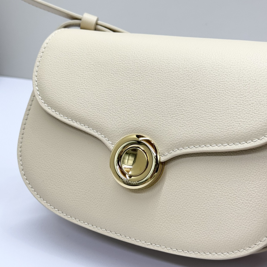 Loro Piana Small Ghiera Bag 23x16x8 cm