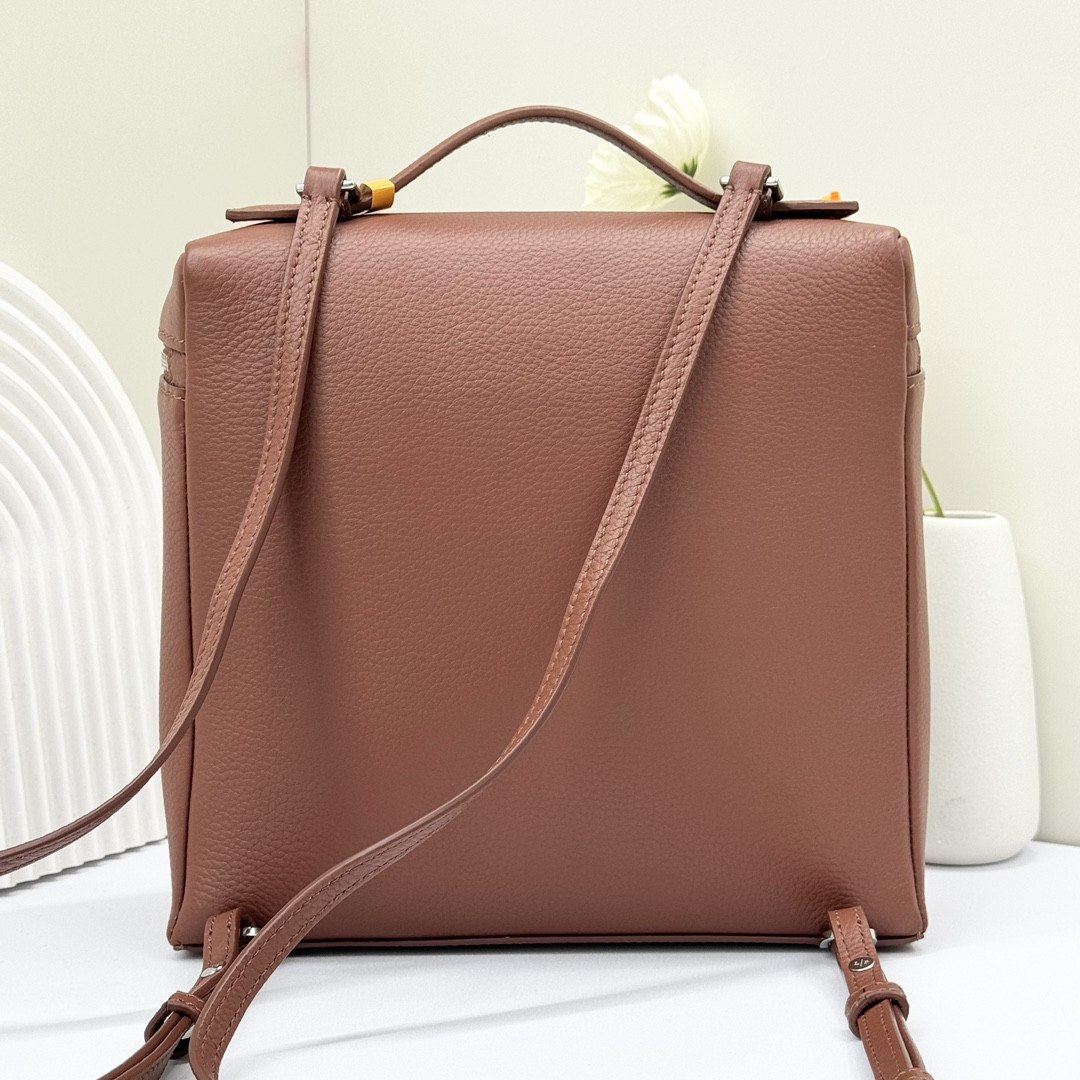 Loro Piana Extra Pocket backpack L23.5 Grained Calfskin 23 x 21 x 8 cm