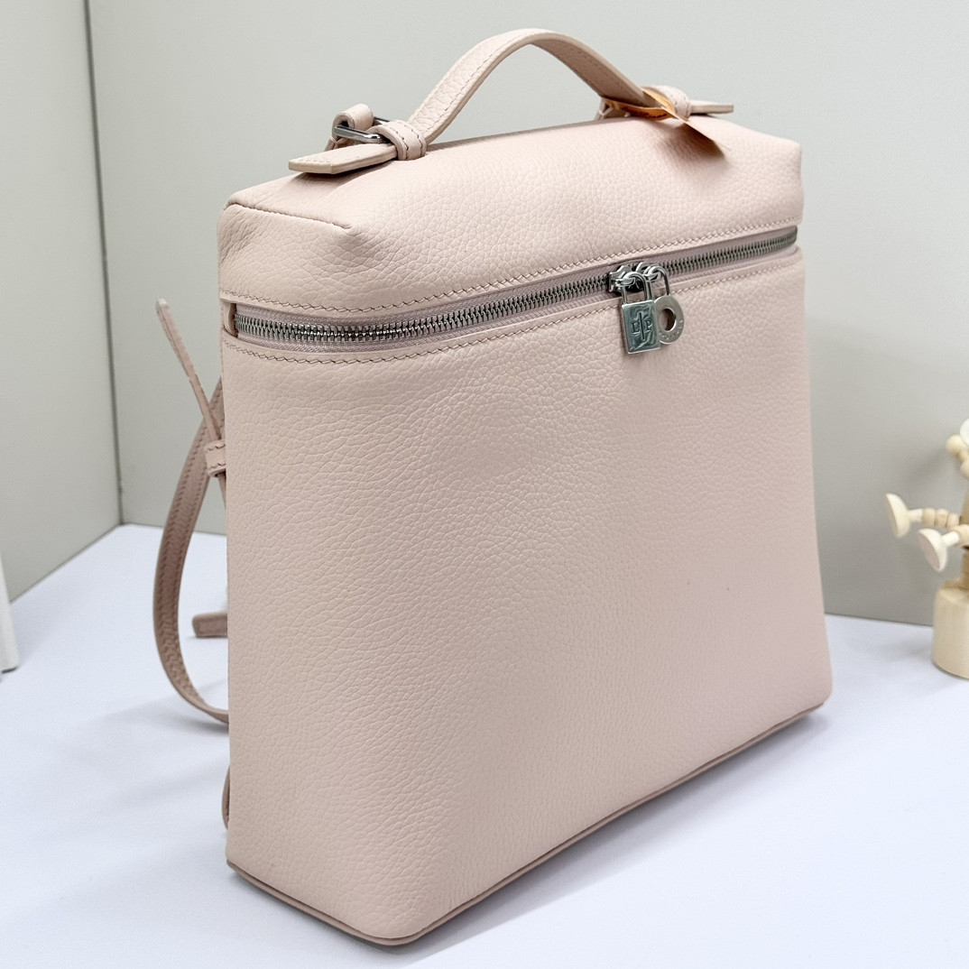 Loro Piana Extra Pocket backpack L23.5 Grained Calfskin 23 x 21 x 8 cm