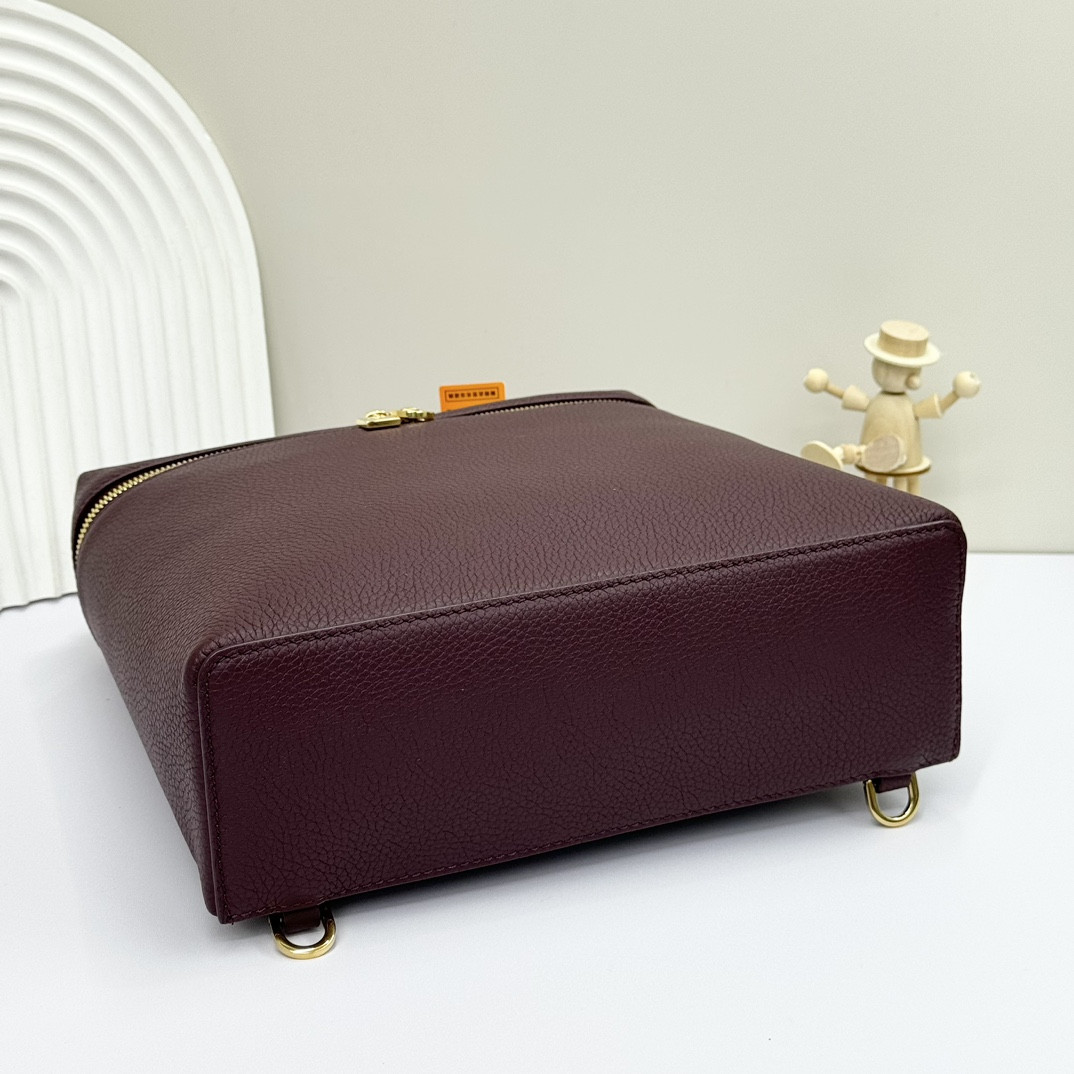 Loro Piana Extra Pocket backpack L23.5 Grained Calfskin 23 x 21 x 8 cm